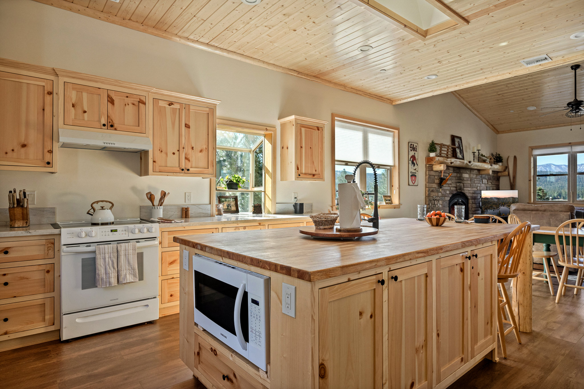 North Shore photo 36
