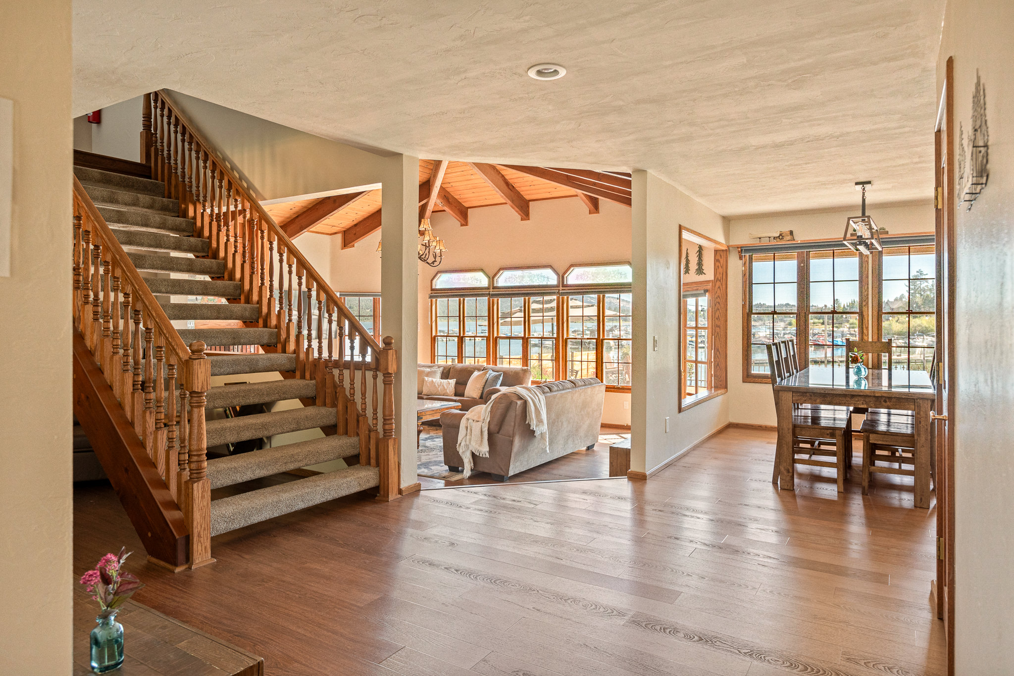 Lakehouse photo 13