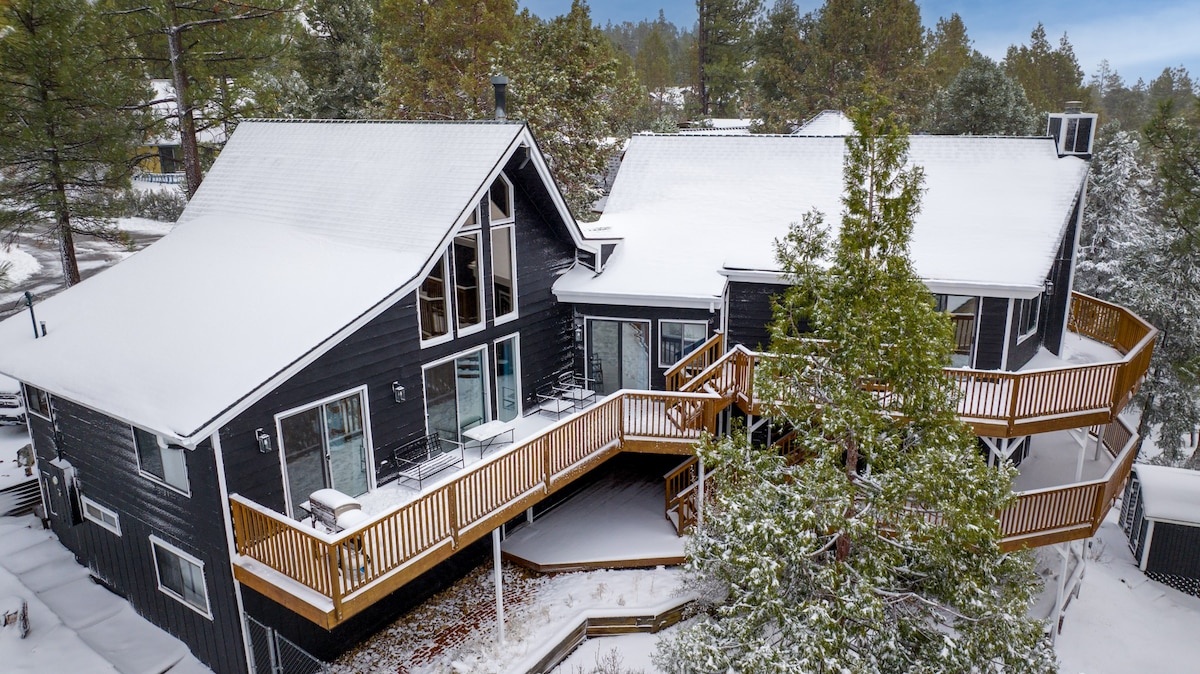 Sunrise Chalet photo 42